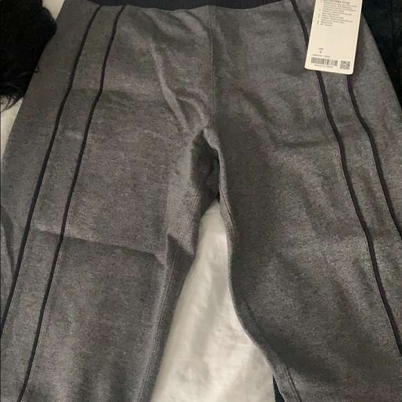 Lulu lemon cropped pant - Picture 3 of 3